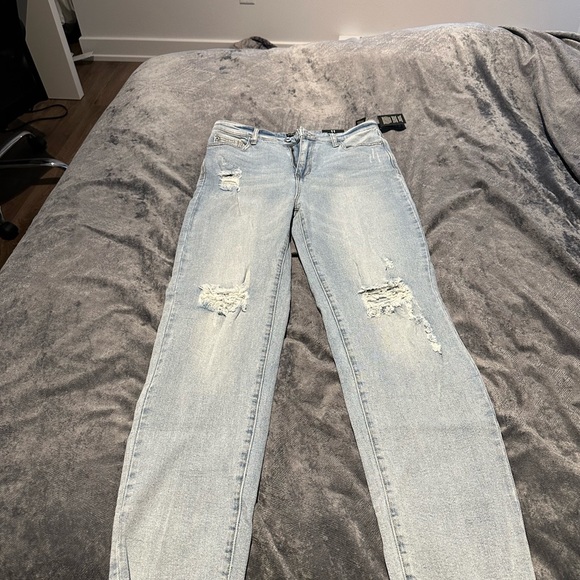 Brand new distressed jeans - Picture 2 of 5